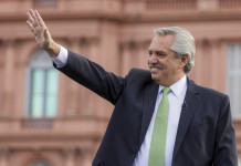 Alberto Fernández insistió con las retenciones: “Propongo dar el debate porque creo que son una posible solución” El presidente Alberto Fernández encabezó esta tarde, en el Parque Colón de Casa Rosada - Foto: NA