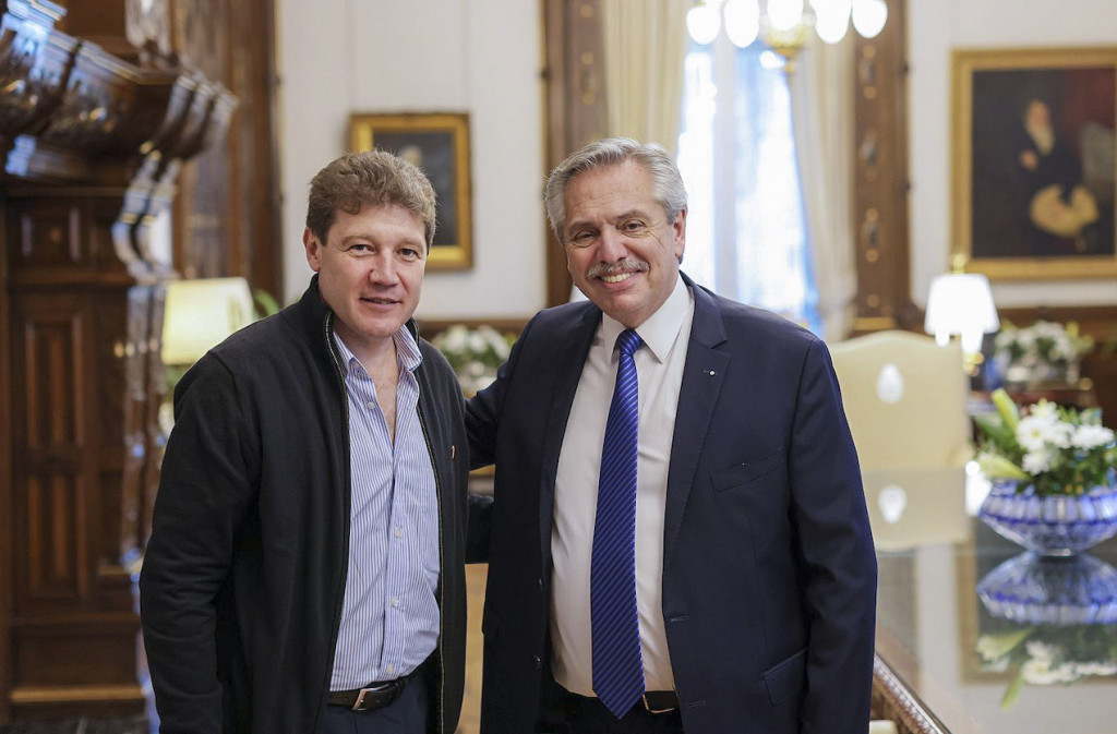 El Presidente Alberto Fernández junto al Gobernador de Tierra del Fuego Gustavo Melella - Foto: NA