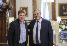 El Presidente Alberto Fernández junto al Gobernador de Tierra del Fuego Gustavo Melella - Foto: NA