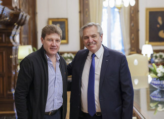 El Presidente Alberto Fernández junto al Gobernador de Tierra del Fuego Gustavo Melella - Foto: NA