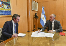 Tras el cambio en el Gobierno, desde la oposición advierten: “la inflación puede superar el 100%” El ministro de Economía, Martín Guzmán, junto al reemplazante de Roberto Feletti en la secretaria de Comercio Interior, Guillermo Hang - Foto: NA