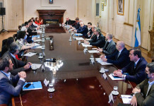 Juan Manzur hizo un llamado a la unidad, pidió defender a la gestión e “invitó” a los ministros al acto en respaldo del Presidente El jefe de Gabinete, Juan Manzur, encabeza la reunión de gabinete nacional - Foto: NA