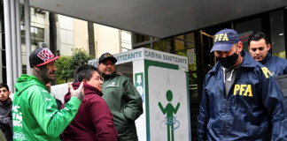 Allanamiento en la sede de Camioneros - Foto