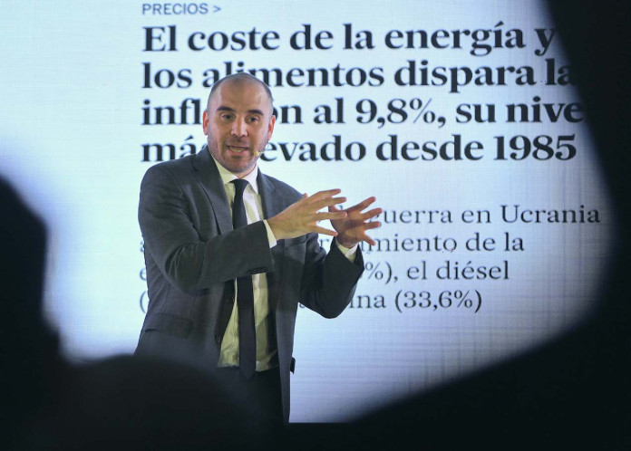 El ministro de Economía, Martín Guzmán, expone durante el cierre del foro organizado por la Asociación Empresaria Argentina (AEA) - Foto: NA