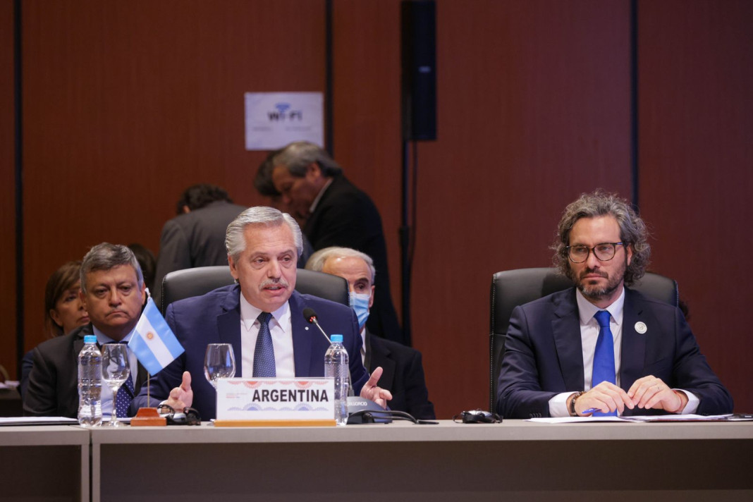 El presidente Alberto Fernández participa en la ciudad de Luque de la LX Cumbre de Jefes de Estado del Mercosur - Foto: NA