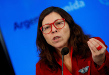 El Gobierno anunció un recorte presupuestario, frenos a los ingresos al Estado y descartó una devaluación La ministra de Economía, Silvina Batakis, en su primera conferencia de prensa - Foto: NA