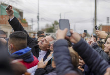 Cuando el barco se hunde, las ratas huyen, o se quejan, o desconocen al gobierno del que son parte y ayudaron a llegar El presidente de la nación Alberto Fernández - Foto: NA