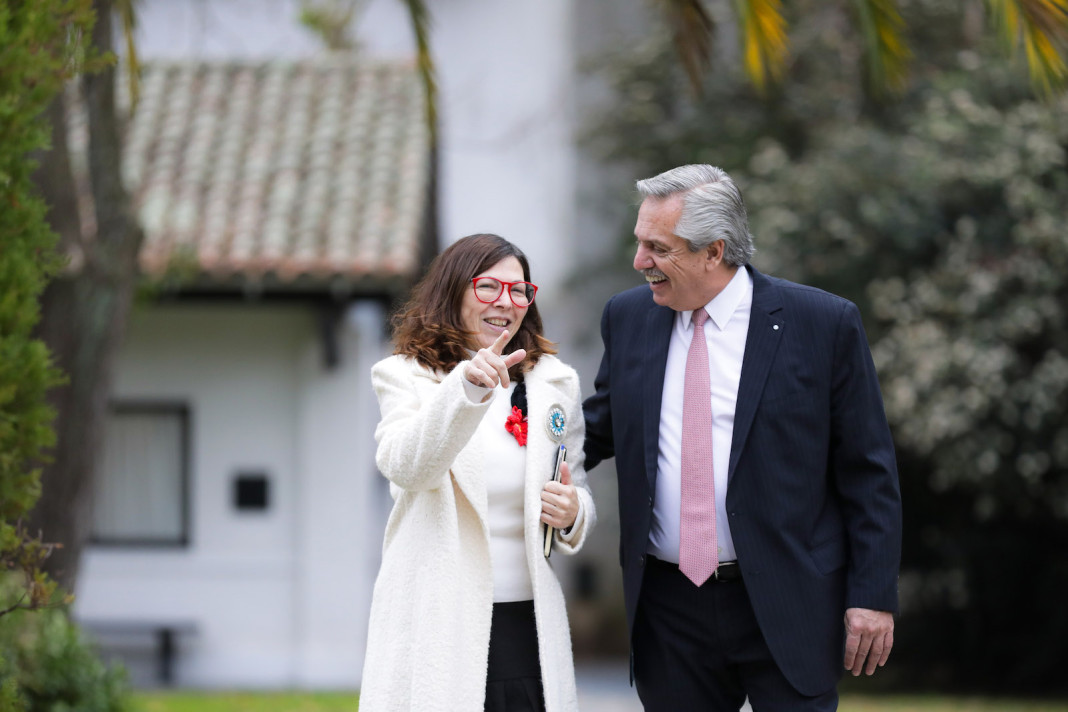 La nueva ministra de economía, Silvina Batakis junto al presidente en la Quinta de Olivos - Foto: Presidencia