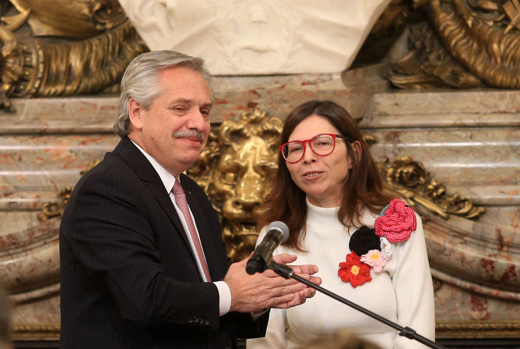 El presidente Alberto Fernández le tomó juramente a la nueva ministra de economía, Silvina Batakis - Foto: NA