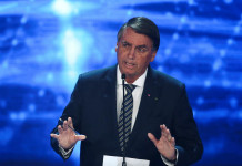 Jair Bolsonaro durante el primer debate presidencial - Foto: NA