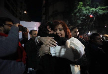 Cristina Kirchner saluda a los militantes -