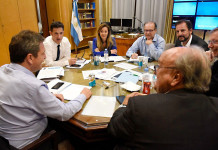 Ajuste fiscal: Massa recortó recursos para Educación, Producción, Obras Públicas, Transporte y Salud Sergio Massa reunido con su equipo económico - Foto: NA