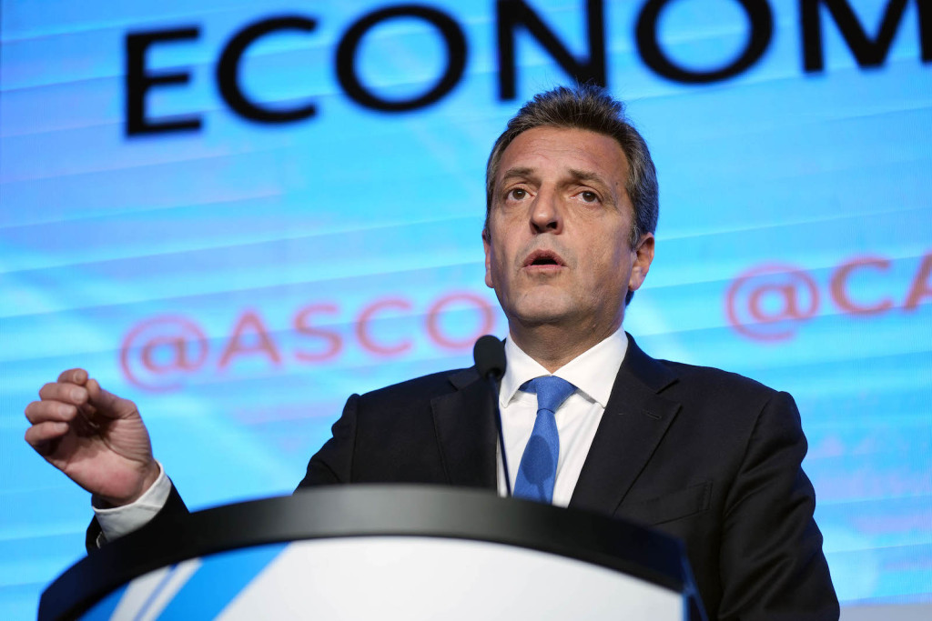 El ministro de economía, Sergio Massa, habla en el Council of Americas - Foto: NA