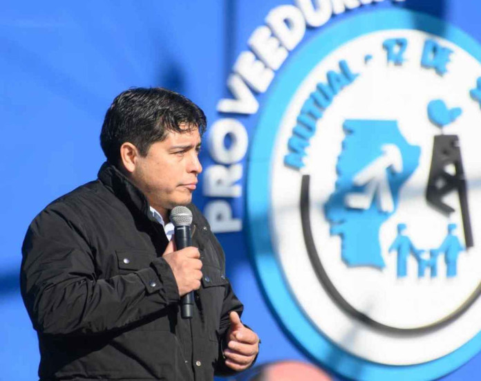 Claudio Vidal en la inauguración de una proveeduría en Río Gallegos - Foto: Prensa Vidal