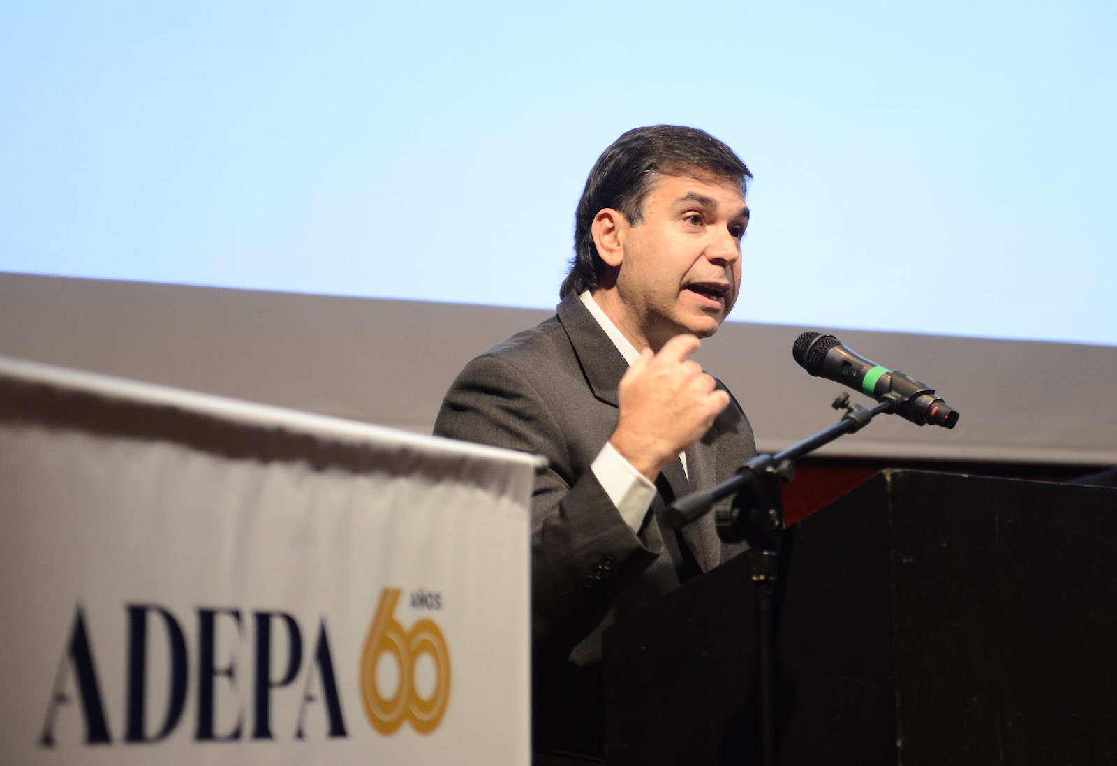 Daniel Dessein Presidente de ADEPA brinda su discurso en El Calafate - Foto: OPI Santa Cruz/Juan Raposo