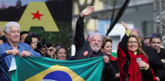 Lula Da Silva en campaña - Foto: NA