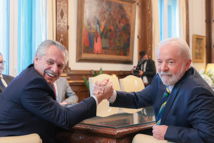 Alberto Fernández junto a Lula Da Silva -
