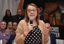 Multa, sobrecarga horaria y clases los sábados, es la respuesta al pedido de aumento salarial por parte de la ADOSAC La gobernadora de Santa Cruz Alicia Kirchner - Foto: Prensa de Gobierno