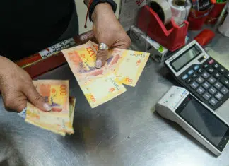 Secretaría de Trabajo busca fijar paritarias en 1 millón Precios, inflación, salarios - Foto: NA