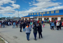 Entre denuncias y anuncios de movilización, los vecinos de Comodoro protestan por la falta de justicia en el caso de abuso en el Jardín 406 Corte de ruta por tercer día en el acceso a Tolhuin, por la muerte de una niña de 4 años ante falta de atención pediátrica