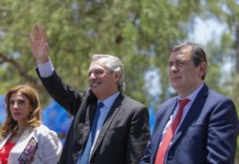 Alberto Fernández inauguró en la provincia de Santiago del Estero, junto al gobernador Gerardo Zamora, el acueducto Simbolar-Añatuya - Foto: NA