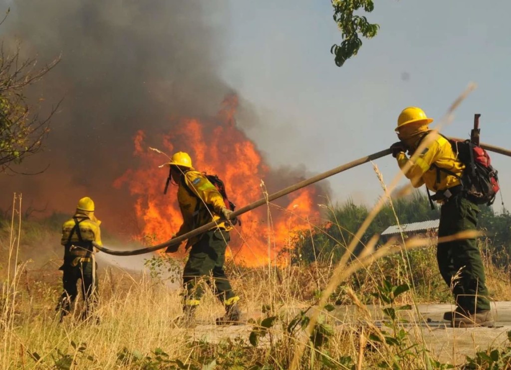 Incendio en Tierra del Fuego: sigue incontrolable a 27 días de su inicio