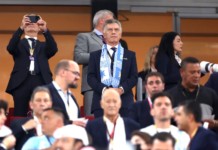 Mauricio Macri les respondió a quienes lo criticaron por ir a los partidos y lo tildaron de dar mala suerte a la Selección: “Están mal de la cabeza” El ex presidente Mauricio Macri en Qatar 2022 - Foto: NA