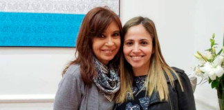 Romina Uhrig junto a Cristina Kirchner -