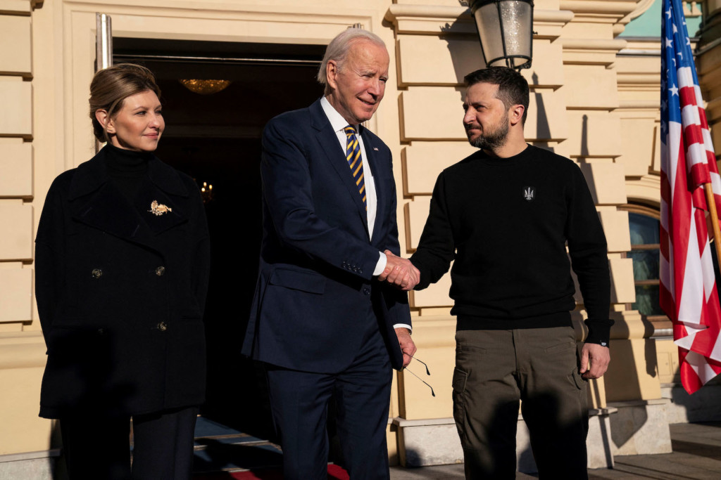 El presidente de Estados Unidos Joe Biden de visita en Ucrania junto al presidente Volodymyr Zelenskiy - Foto: NA