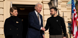 El presidente de Estados Unidos Joe Biden de visita en Ucrania junto al presidente Volodymyr Zelenskiy - Foto: NA