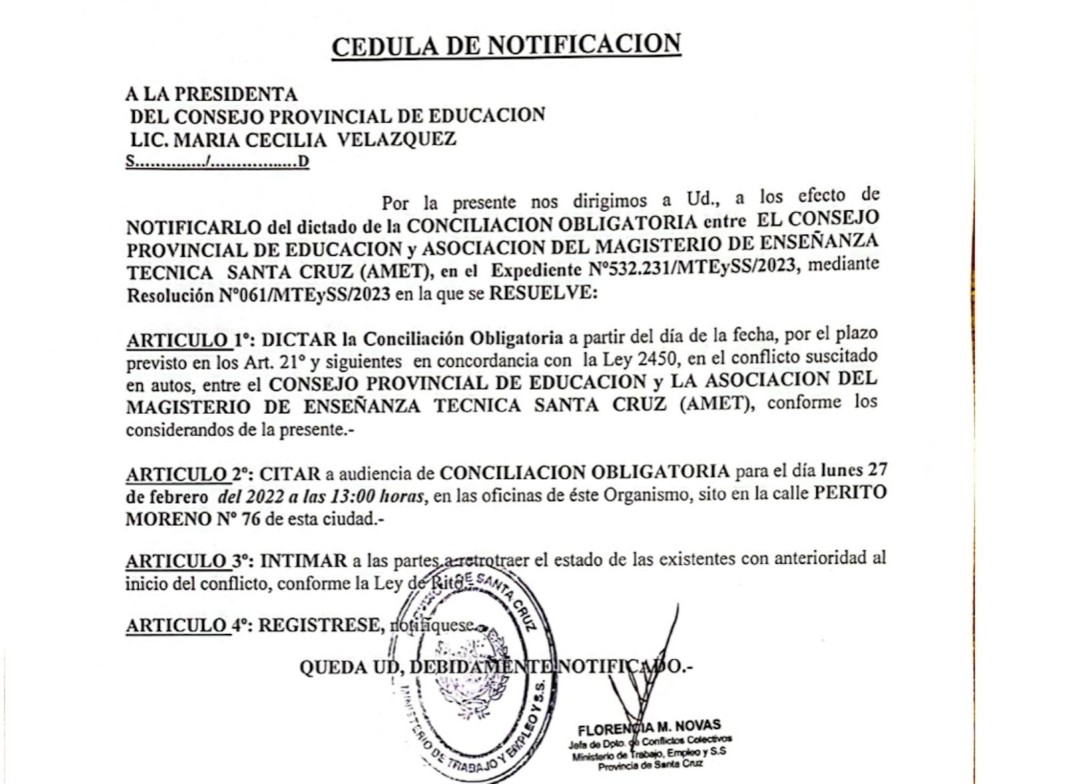 La cédula de notificación enviada a la presidenta del concejo provincial de educación de Santa Cruz - Foto: