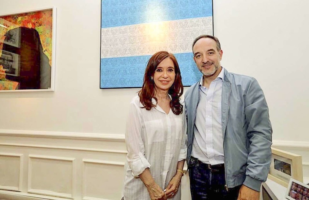 Martín Doñate junto a la vicepresidenta Cristina Kirchner - Foto: NA
