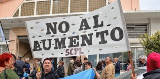 Manifestación en Comodoro Rivadavia por el aumento desproporcionado de las tarifas de servicios - Foto: Diario Crónica