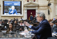 Agustín Rossi: “estamos más cerca de las PASO que una lista de consenso” El jefe de Gabinete Agustín Rossi en la Cámara de Diputados - Foto: NA