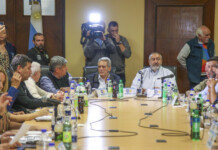 La CGT validó un documento con advertencias al Gobierno y convocó a un acto para el 2 de mayo El Consejo Directivo de la CGT reunido - Foto: NA