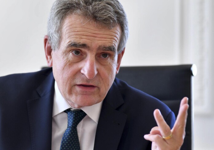 Agustín Rossi es precandidato presidencial