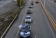 Movilizaciones y apertura del diálogo por parte del gobierno. ADOSAC sigue de paro y el CPE reacciona con una nueva propuesta salarial Movilización y bocinazo en Río Gallegos - Foto: OPI Santa Cruz/Francisco Muñoz