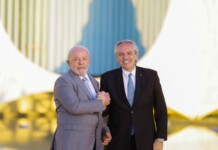 Lula Da Silva solicito la inclusión de Argentina en los BRICS El presidente Alberto Fernández mantiene una reunión con su par de Brasil, Luiz Inácio da Silva - Foto: NA