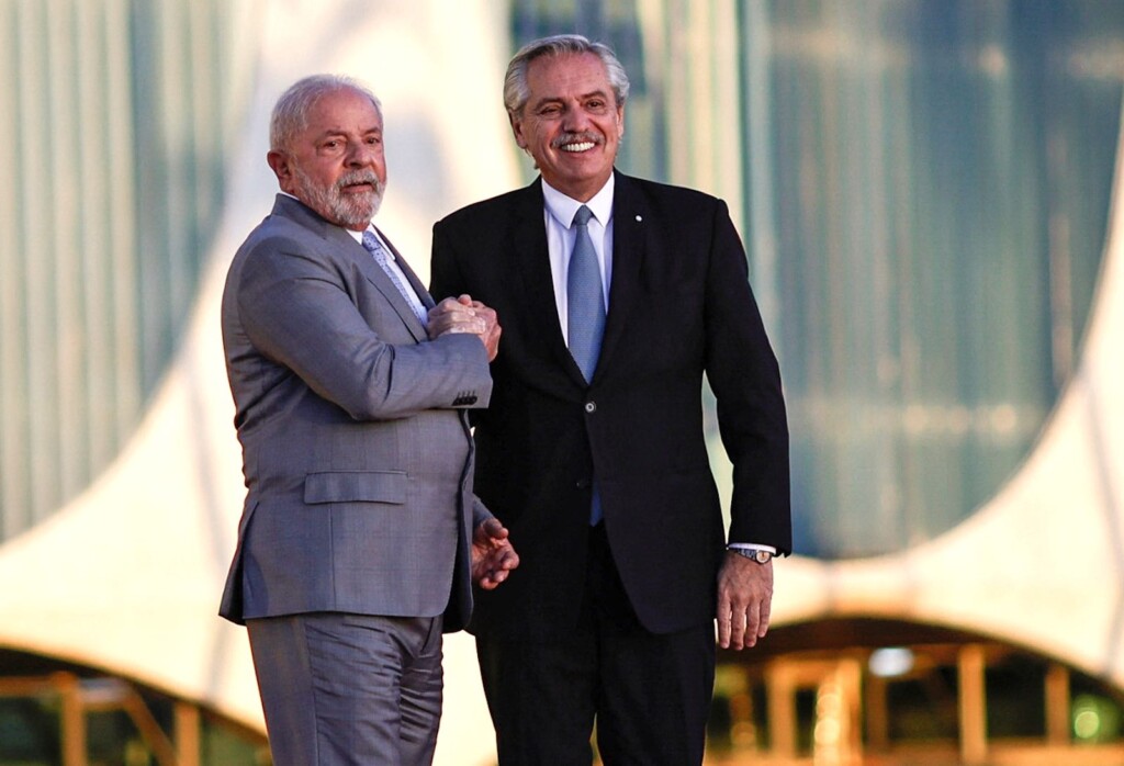 La mini cumbre que mantuvieron Alberto Fernández y Lula da Silva - Foto: NA