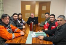 Renunció Eduardo Vilchez en YCRT. Los primeros coletazos de la nueva Intervención. ¿Gatopardismo o motosierra? ¿Cómo traccionarán los sindicatos? El interventor y exgobernador Daniel Peralta reunido con los gremios en Río Turbio - Foto: YCRT
