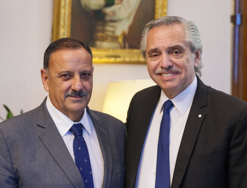 Alberto Fernández viaja junto a Ricardo Quintela -