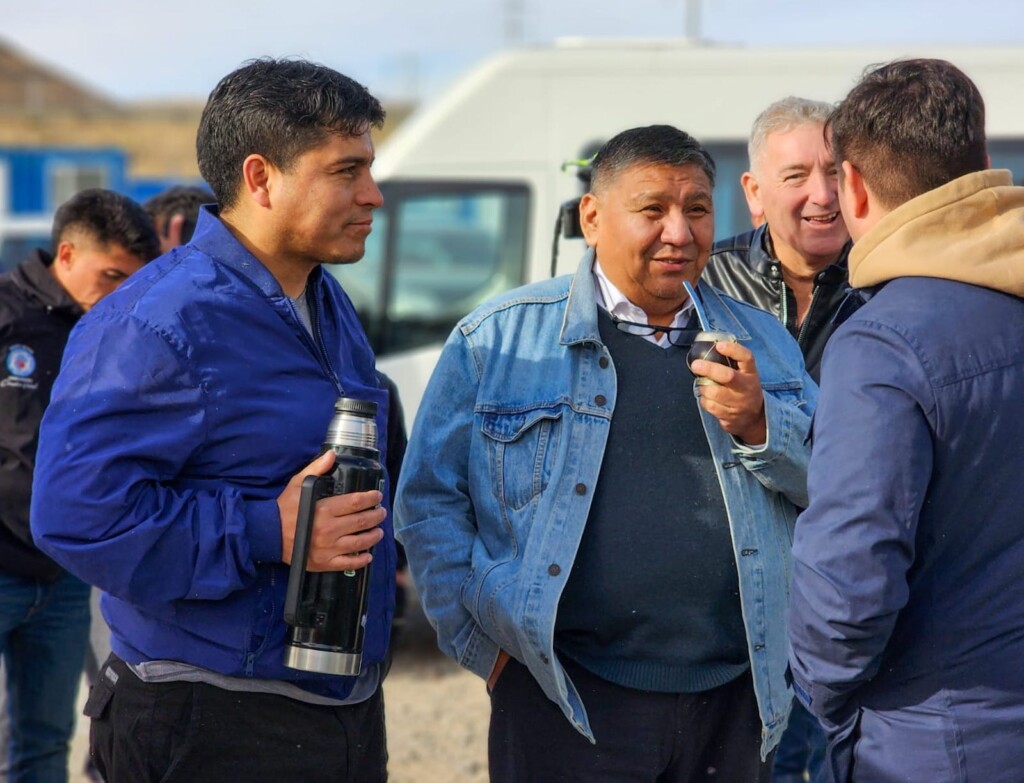Claudio Vidal del SER Santa Cruz junto a Loma Avila de Chubut - Foto: