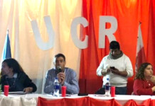 Claudio Vidal a un paso de cumplir su objetivo. El Caballo de Troya abrió su vientre y Cambia Santa Cruz se transforma en “pianta votos” y/o en plataforma del petrolero Claudio Vidal a un paso de cumplir su objetivo. El Caballo de Troya abrió su vientre y Cambia Santa Cruz se transforma en “pianta votos” y en plataforma del petrolero