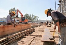 Caída en el volumen de insumos para la construcción en junio, según el Índice Construya La construcción en Argentina - Foto: NA