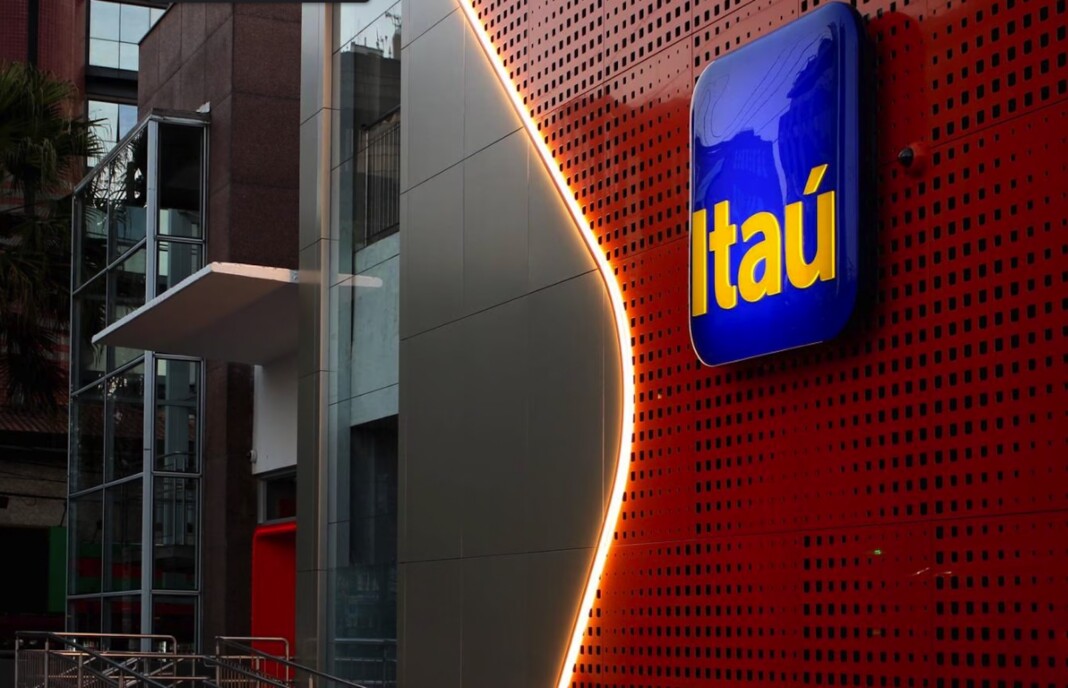 Banco Itaú vende su operación en Argentina - Foto:
