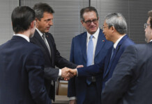 Reunión con Gobernador del Banco Popular de China. SR. Yi Gang. - Foto: Prensa Economía