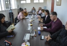 Docentes contra reloj: aumento en cuotas, suma fija, sin devolución de días caídos y retiro de la cláusula gatillo. Ahora deciden en asambleas y Congreso