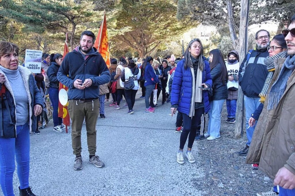 En Comodoro vecinos pidieron el desprocesamiento de 16 personas por manifestar contra la minería y en defensa del agua - Foto: Diario Crónica