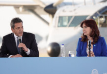 Tras las filtraciones de Cristina Kirchner por el cierre de listas se desató una interna salvaje en el oficialismo El ministro de Economía, Sergio Massa, junto a la vicepresidenta de la Nación, Cristina Kirchner - Foto: NA