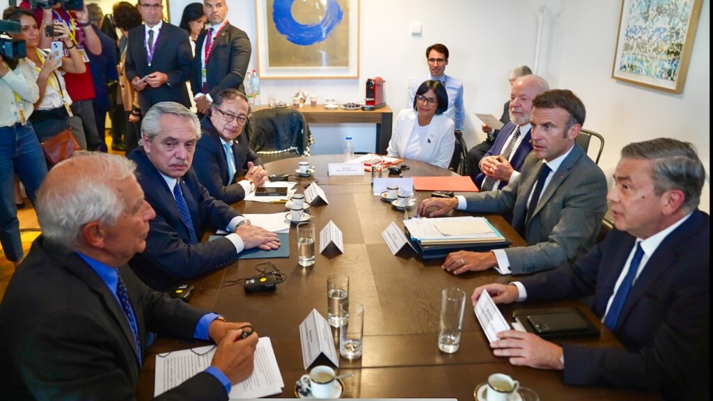 Líderes de Europa, América Latina y el Caribe proclaman una nueva era de cooperación política y económica a pesar de desacuerdos sobre la guerra en Ucrania - Foto: Presidencia